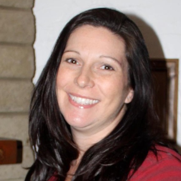 Poshmark profile picture for @nicola